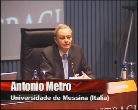 Antonio Metro, catedr&aacute;tico de dereito romano da universidade de Messina (Italia)